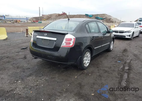 2011 Nissan Sentra 2.0S z USA, uszkodzony, nr VIN 3N1AB6AP0BL608039